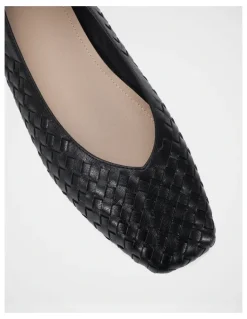 Wittner Berty Leather Ballet Flat in Black