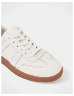 Wittner Boston Leather Sneaker in Off White