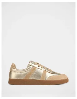 Wittner Boston Metallic Leather Sneaker in Gold