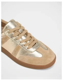 Wittner Boston Metallic Leather Sneaker in Gold