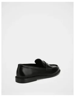 Wittner Brody Leather Loafer in Black