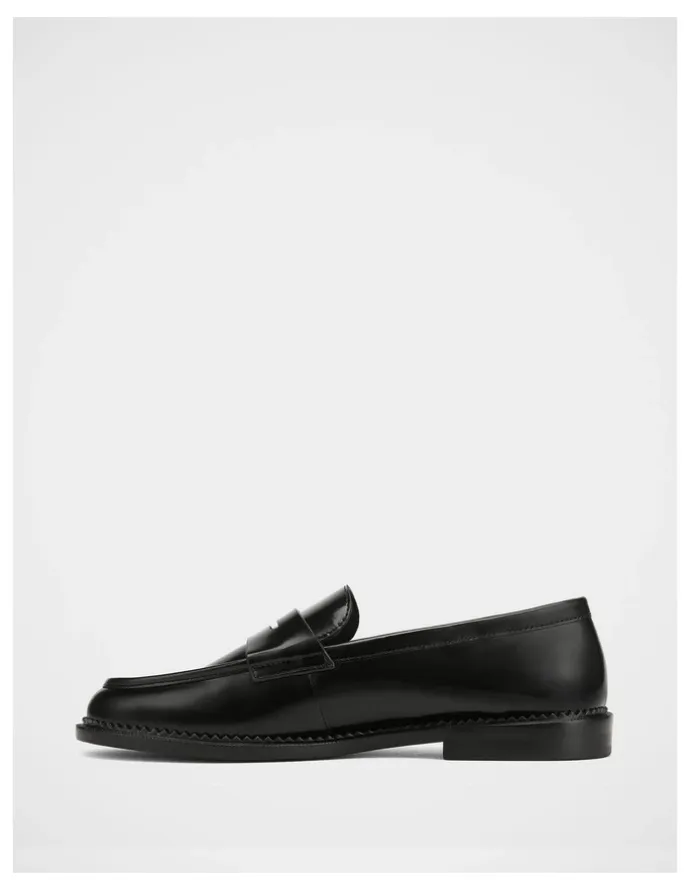 Wittner Brody Leather Loafer in Black