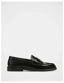 Wittner Brody Leather Loafer in Black