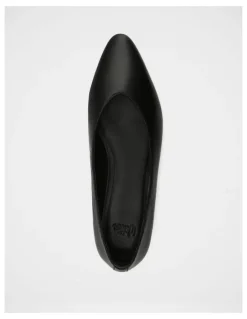 Wittner Calio Leather Ballet Flat in Black