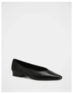 Wittner Calio Leather Ballet Flat in Black