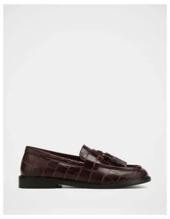 Wittner Evelyn Croc Embossed Leather Loafer in Raisin