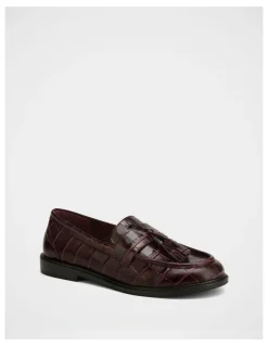 Wittner Evelyn Croc Embossed Leather Loafer in Raisin
