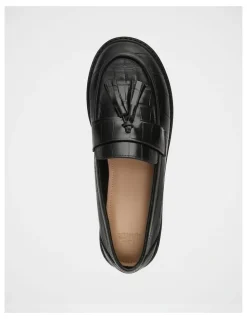 Wittner Evelyn Croc Embossed Leather Loafer in Black