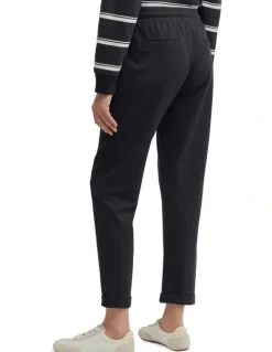 Yarra Trail Arco Jogger in Blue