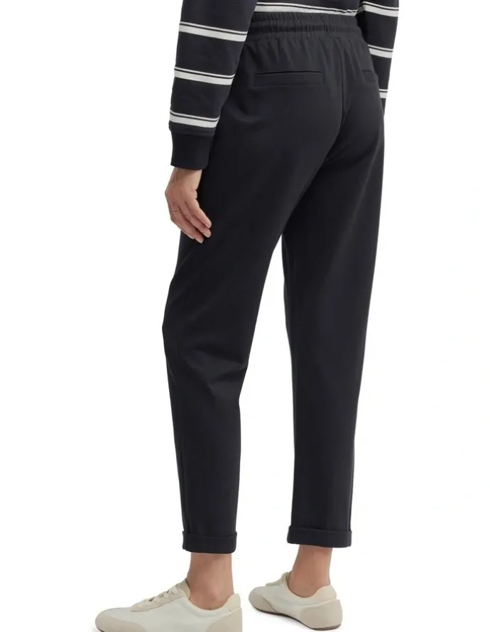 Yarra Trail Arco Jogger in Blue