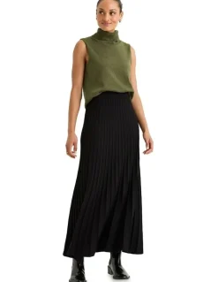 Yarra Trail Cedar Skirt in Black