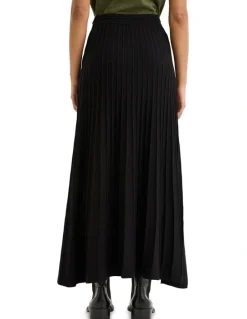 Yarra Trail Cedar Skirt in Black