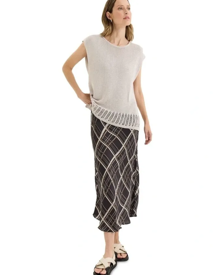 Yarra Trail Controllo Skirt in Black