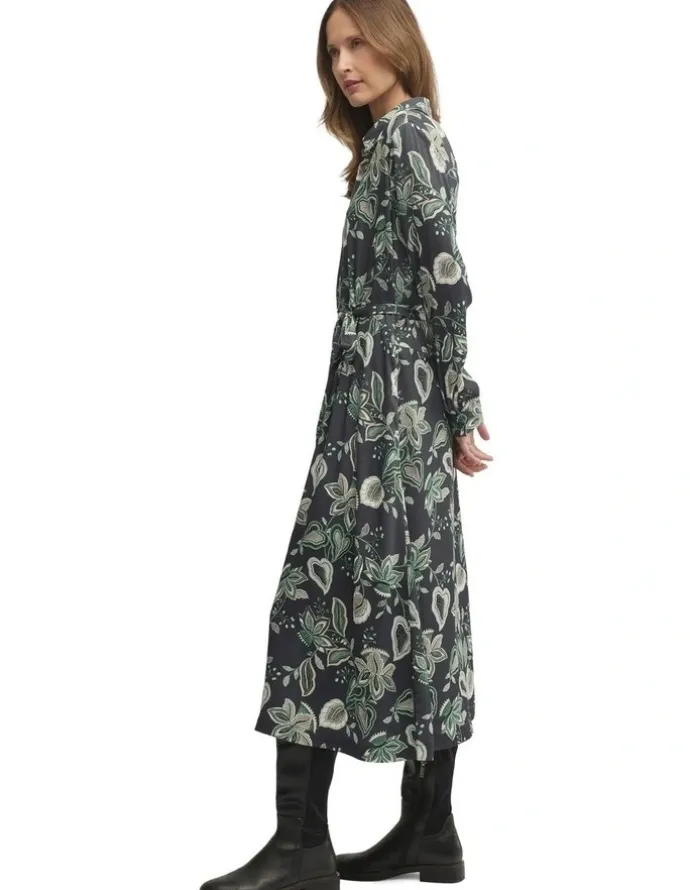Yarra Trail Kin Dress in Black