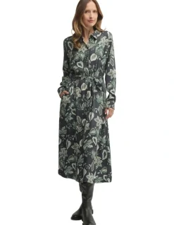 Yarra Trail Kin Dress in Black