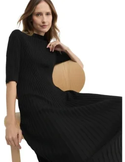 Yarra Trail Oak Knit Dress in Black