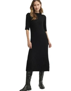Yarra Trail Oak Knit Dress in Black