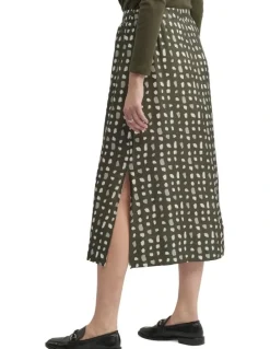 Yarra Trail Yield Skirt in Green